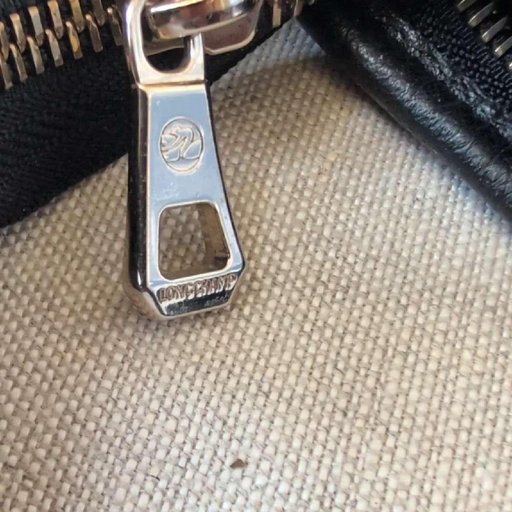 Longchamp Le Foulonné Medium Leather Crossbody Bag - Picture 11 of 11